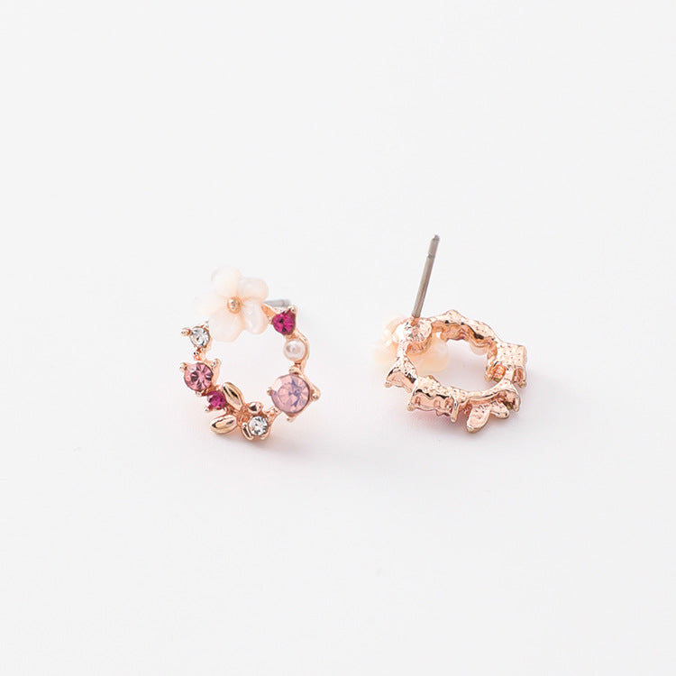 E024 pink flower wreath stud earrings