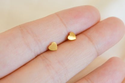 Annabella dainty heart stud earrings