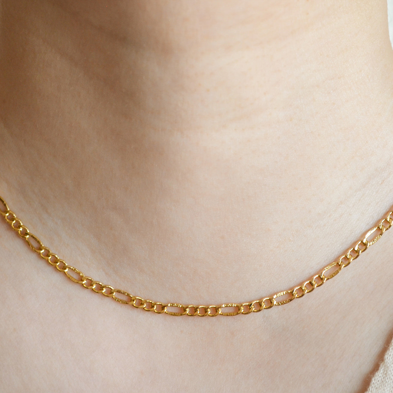 Riley dainty gold figaro chain necklace