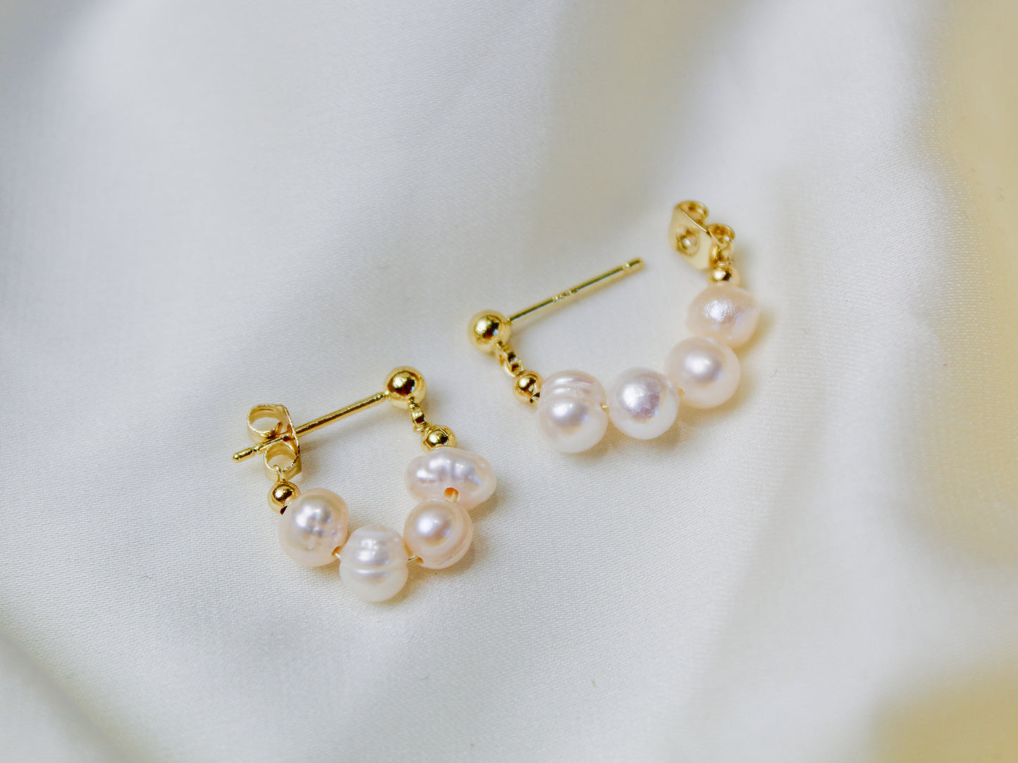 Gold Vermeil E134 dainty freshwater pearl huggie hoop earrings