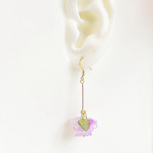 E157 lily of the valley purple flower dangle earrings