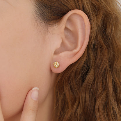 E171 dainty love knot stud earrings