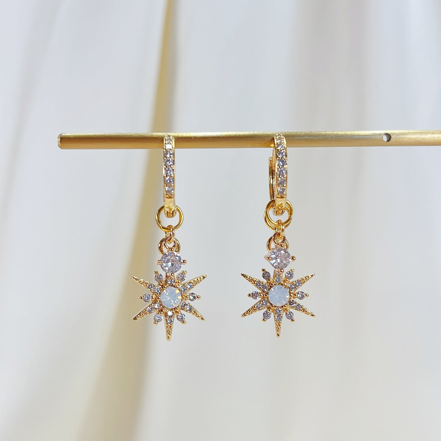 CE001 pre-designed starburst crystal charm earrings