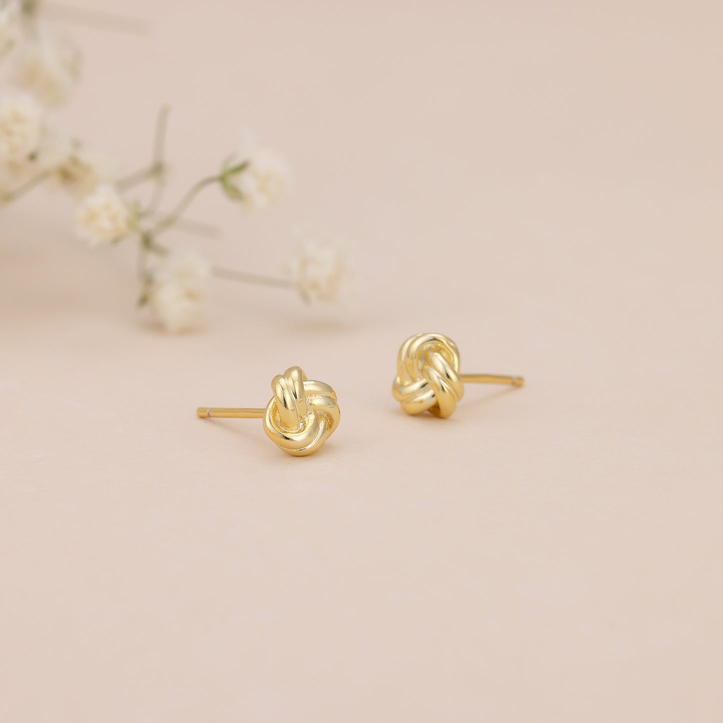 E171 dainty love knot stud earrings