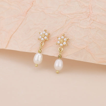 E159 pearl flower dangle drop earrings