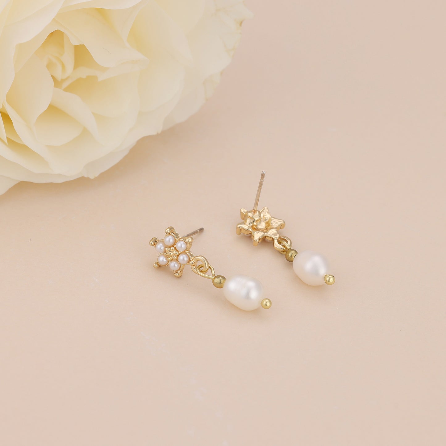 E159 pearl flower dangle drop earrings