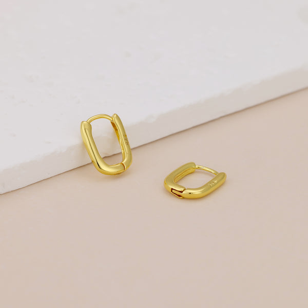 E079 18k gold vermeil dainty oval huggie hoop earrings