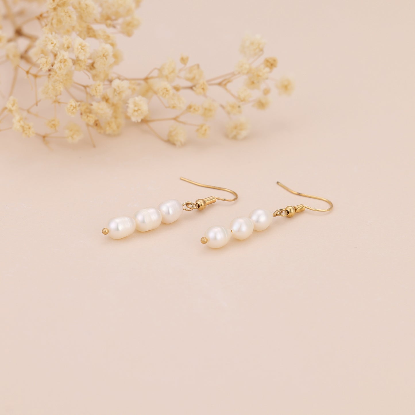 E160 fresh water pearl dangle earrings