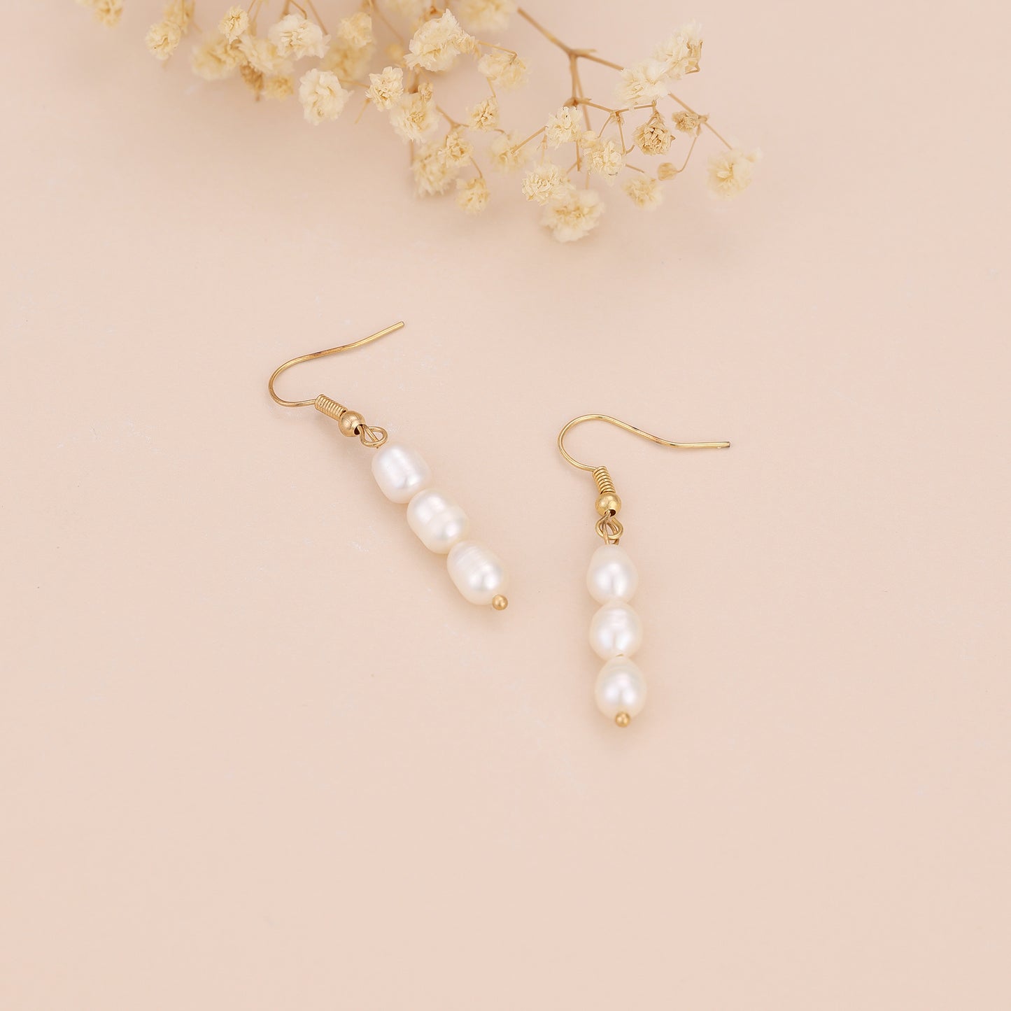 E160 fresh water pearl dangle earrings