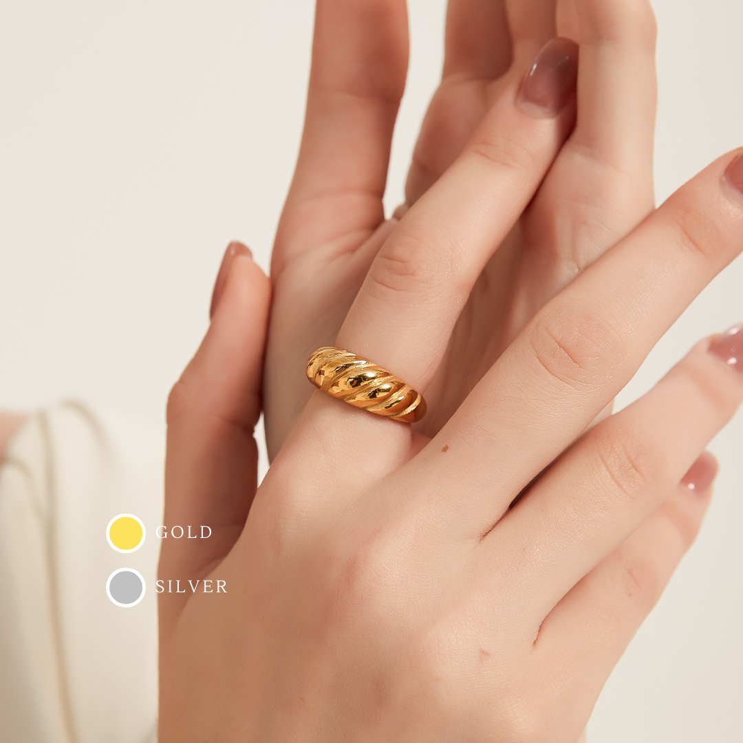 R008 croissant twisted dome statement ring