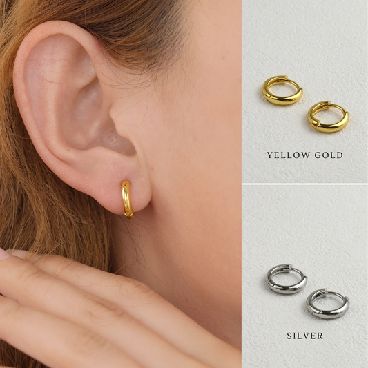 E167 dainty plain huggie hoop earrings