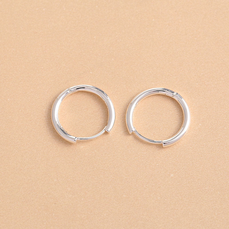 E163 gold huggie hoop earrings for everyday