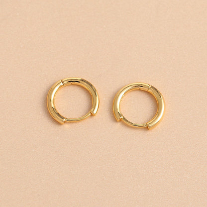 E163 gold huggie hoop earrings for everyday