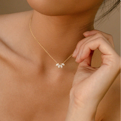 N024 crystal marquise flower pendant necklace