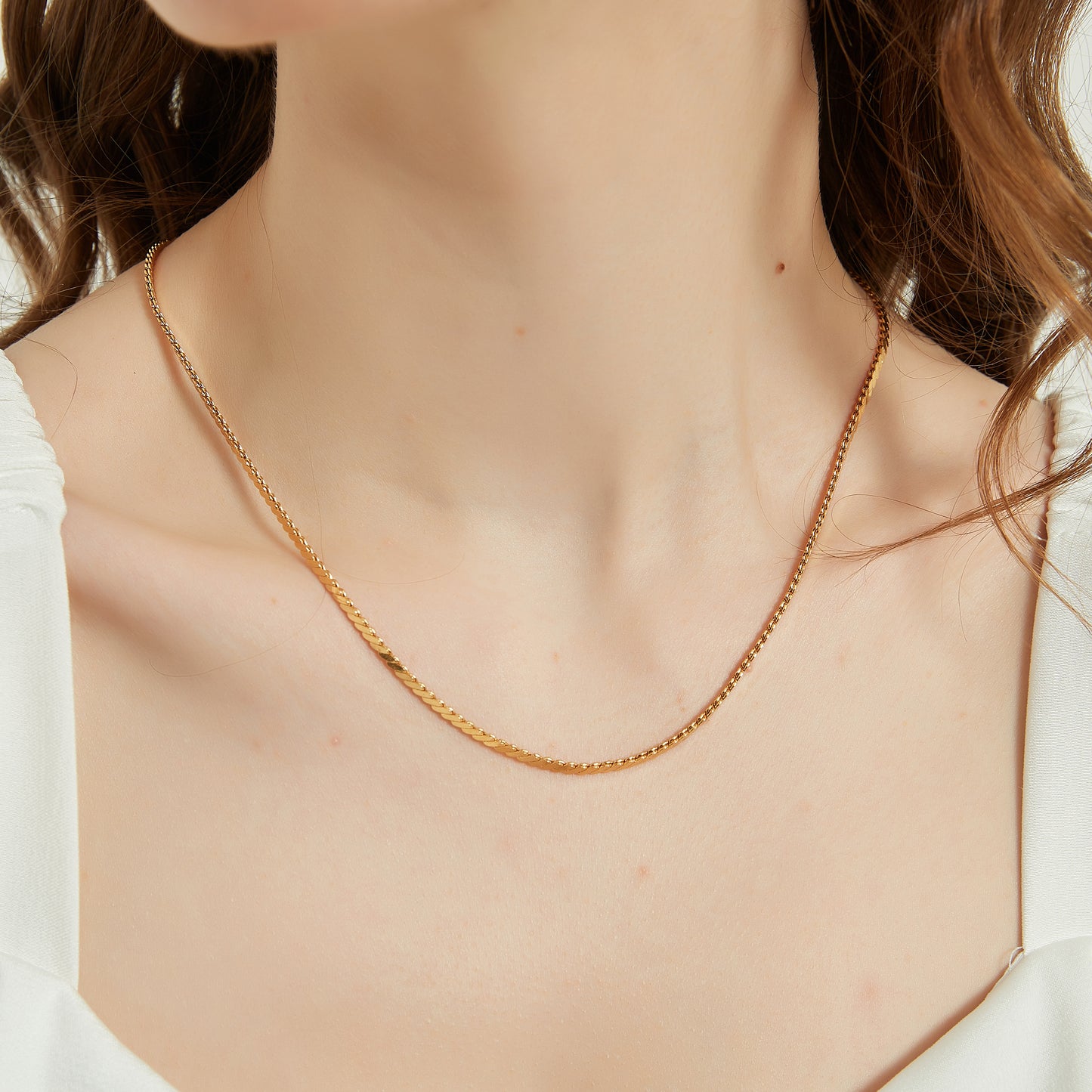 Victoria gold dainty snake chain link necklace