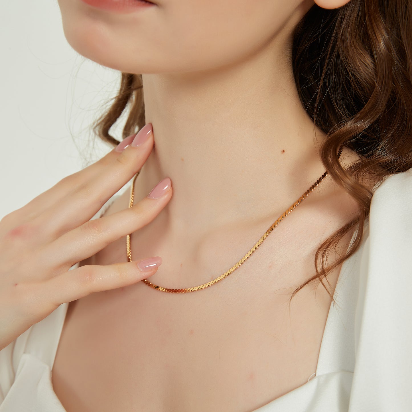 Victoria gold dainty snake chain link necklace