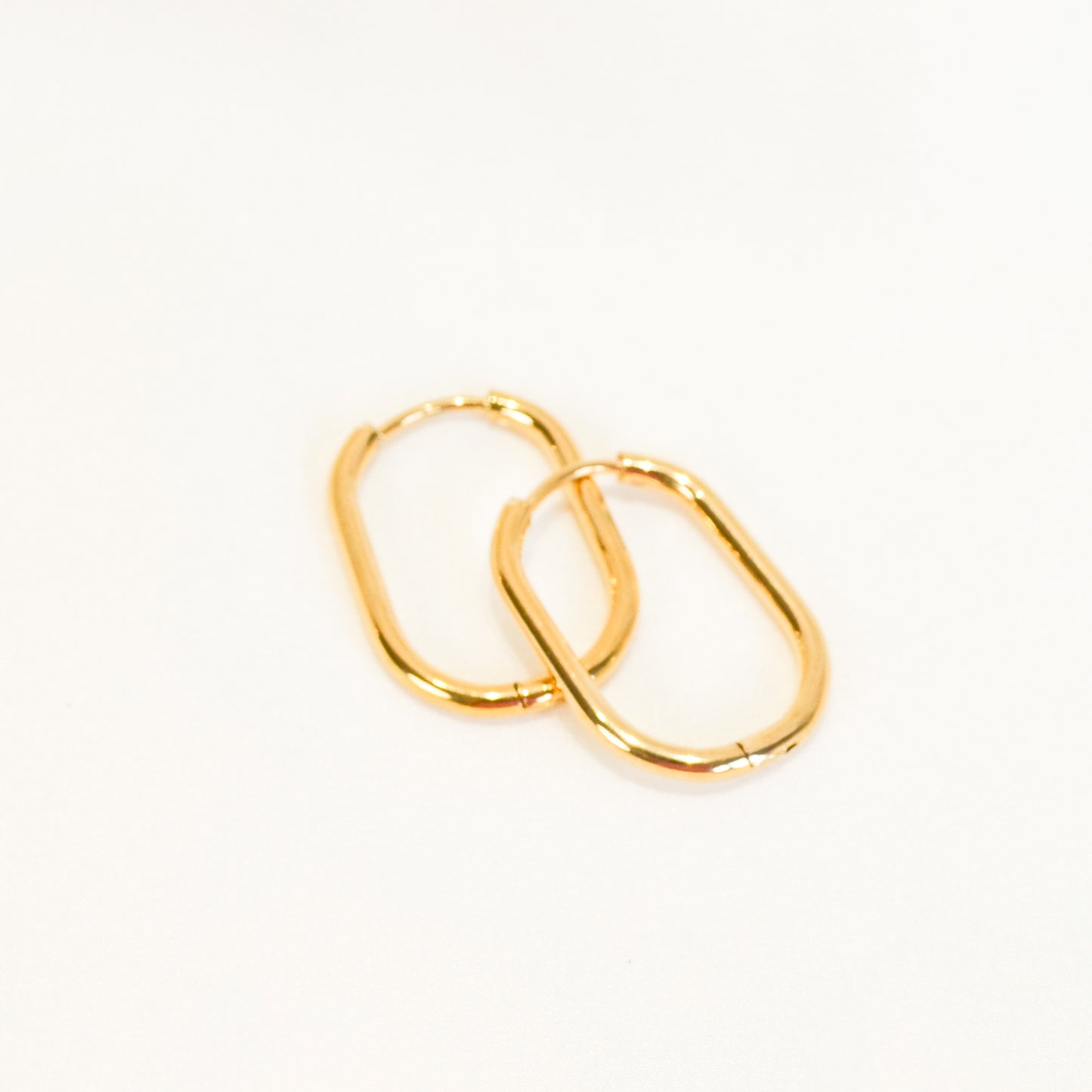 E080 thin oval rectangular hoop earrings