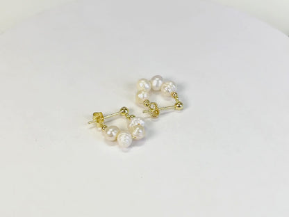 Gold Vermeil E134 dainty freshwater pearl huggie hoop earrings