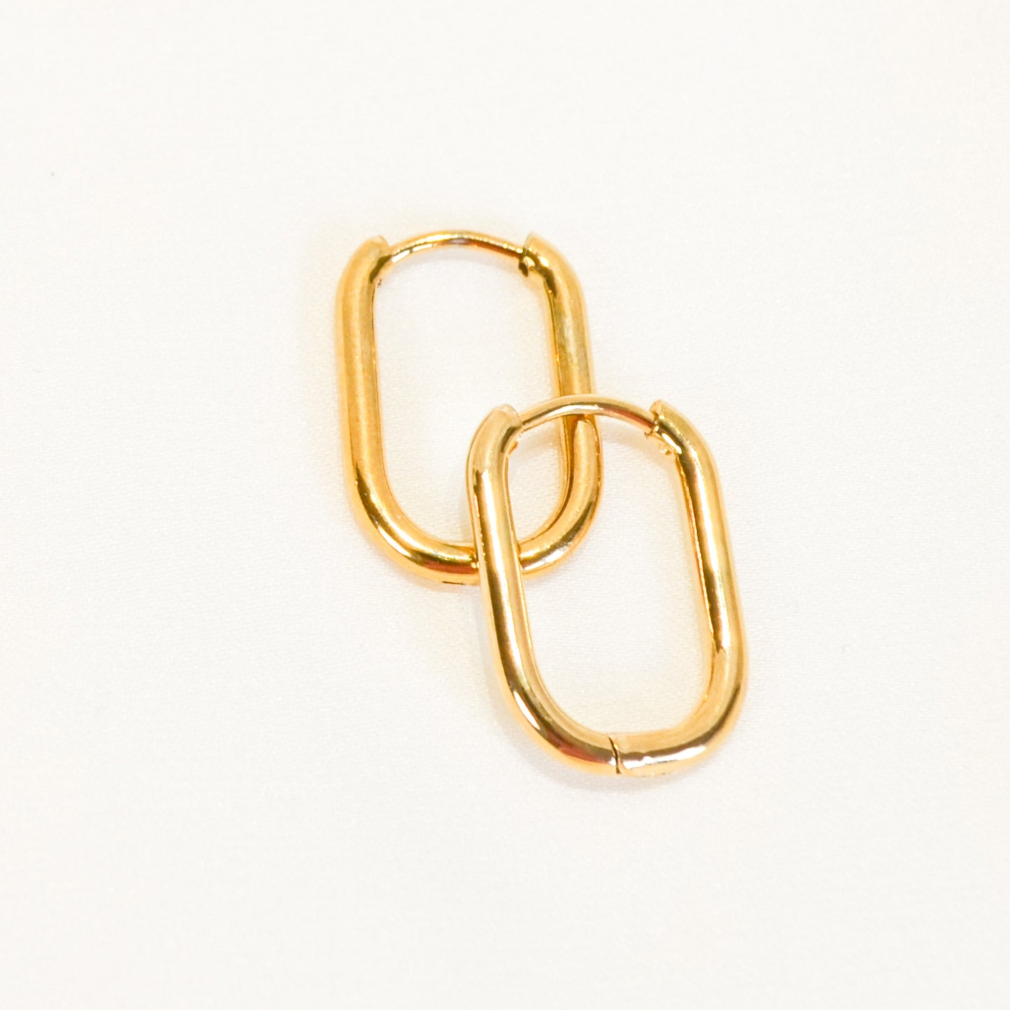 E080 thin oval rectangular hoop earrings