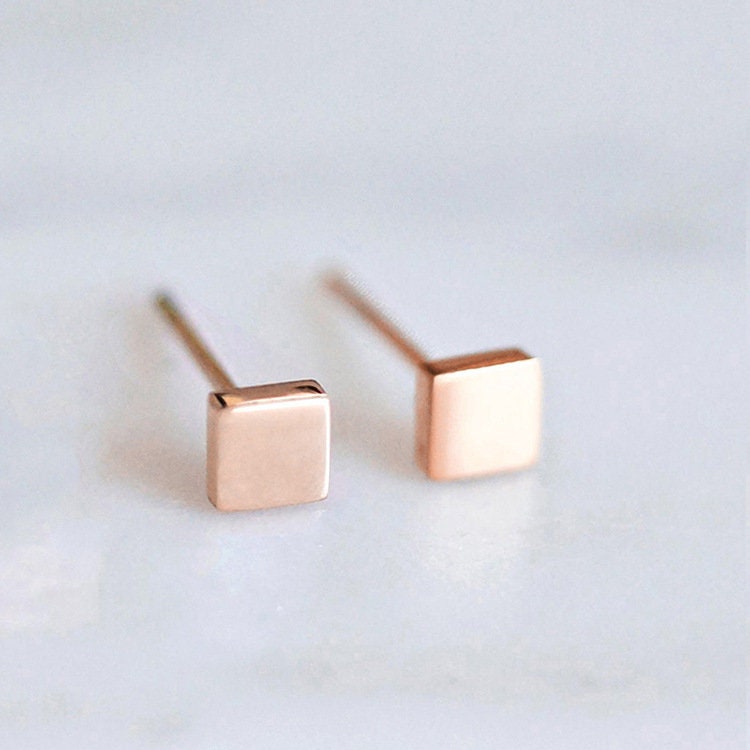 Ivy gold square ear studs earring